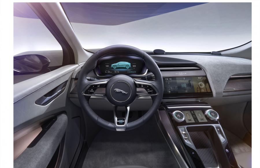 Панель приборов Jaguar I-Pace Concept 2016 года  (фото 40 из 91)